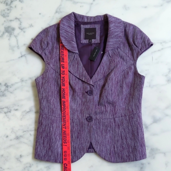 NWT. The Limited Cotton/Rayon blended full lining sleeveless blazer vest. - Picture 3 of 8